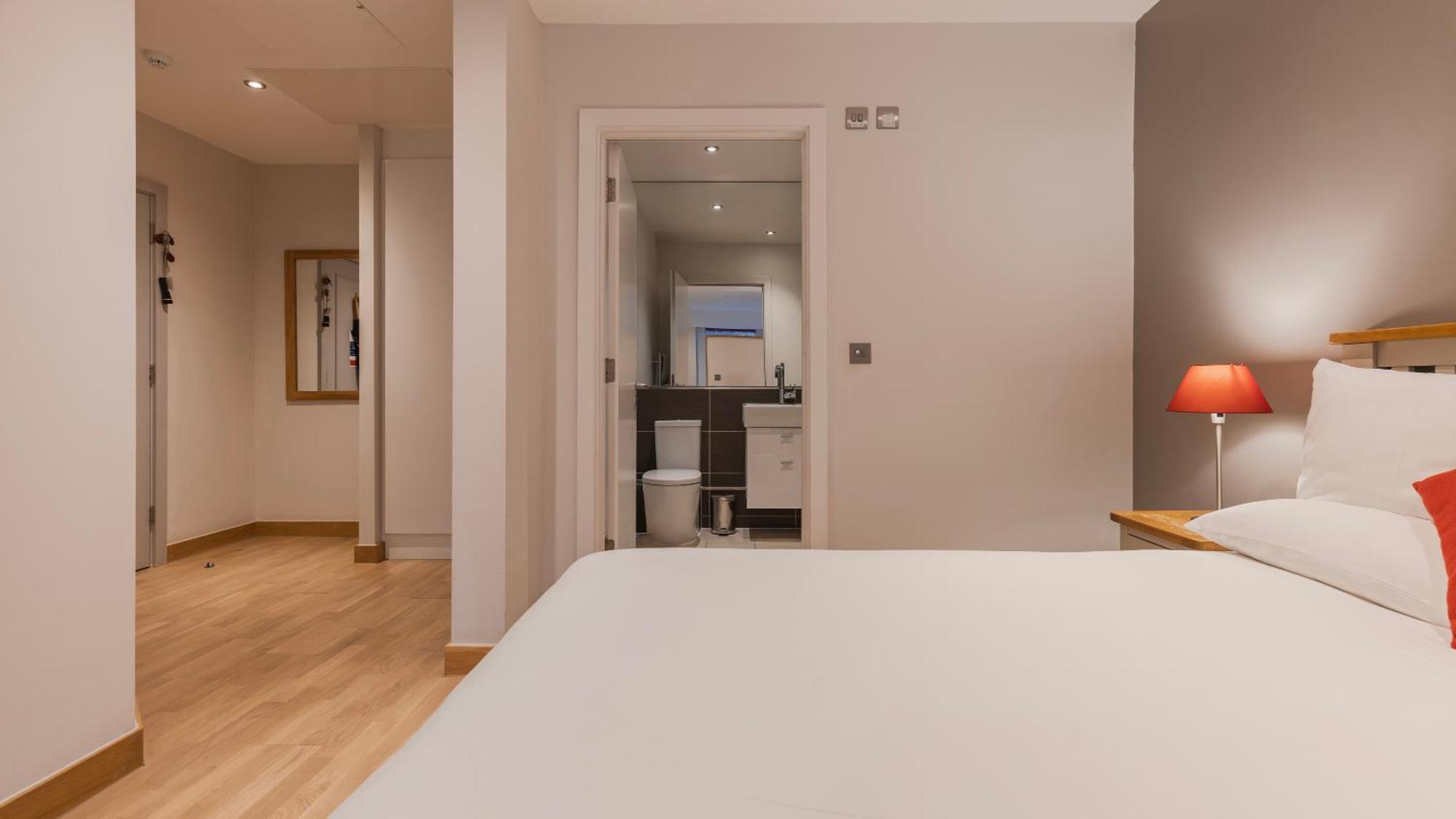 Barbican Serviced Apartments By Lovelystay Londres Habitación foto
