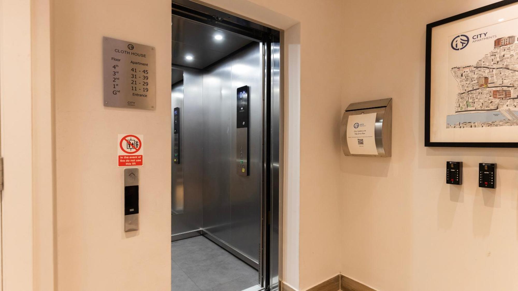 Barbican Serviced Apartments By Lovelystay Londres Exterior foto